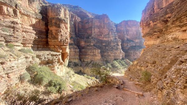A photo of a north canyon wall alongside the North Kaibab trail